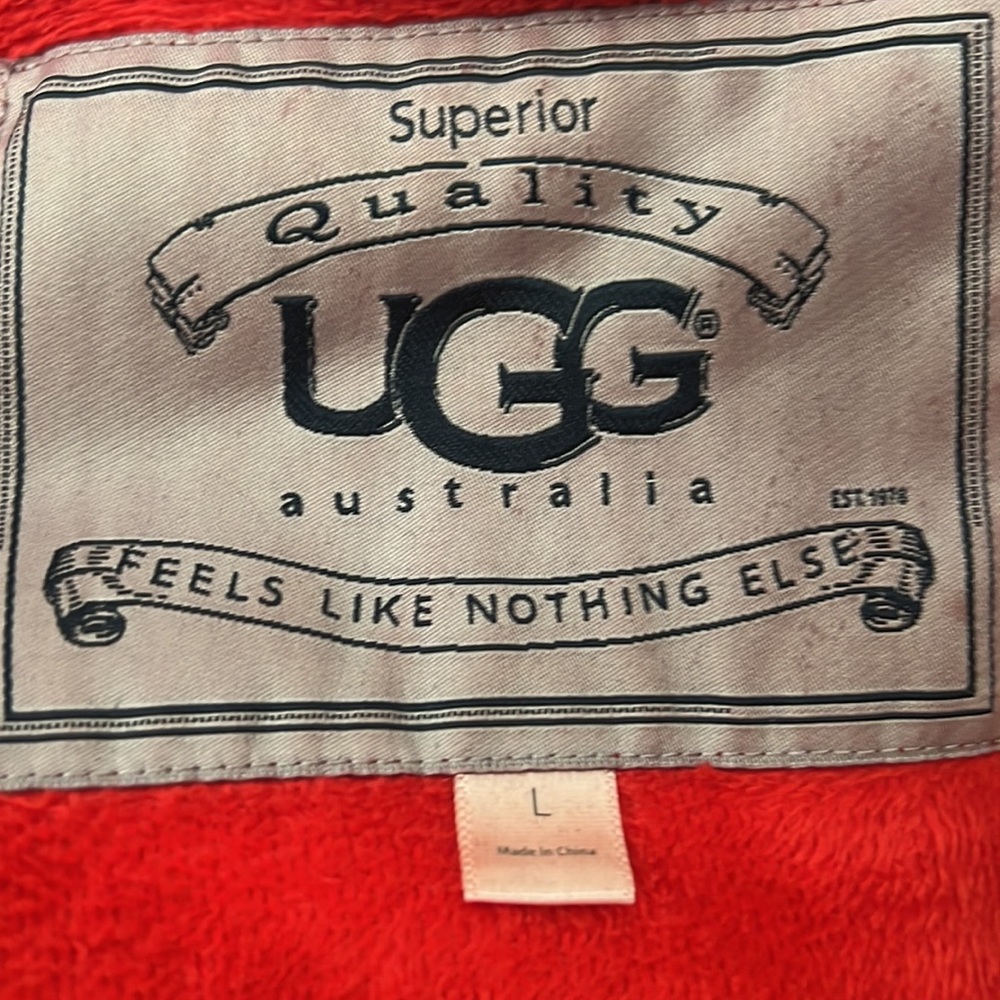 Ugg Blanche II Robe - Picture 2 of 3